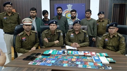 *म्यूल अकाउंट गैंग के सरगना समेत 5 गिरफ्तार*