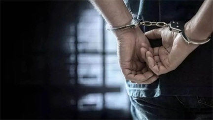 *भारत-दक्षिण अफ्रीका मैच के दौरान खेल रहे थे ऑनलाइन सट्टा*