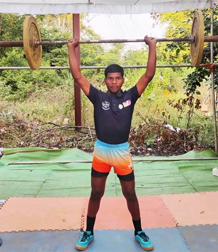 *बस्तर ओलंपिक के जिला स्तरीय स्पर्धा में राकेश रहे प्रथम, अब संभाग स्तरीय प्रतियोगिता में दिखाएंगे दमखम*