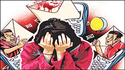 *लेडीज टेलर से अश्लील बातें और पूरे परिवार को जान की धमकी*