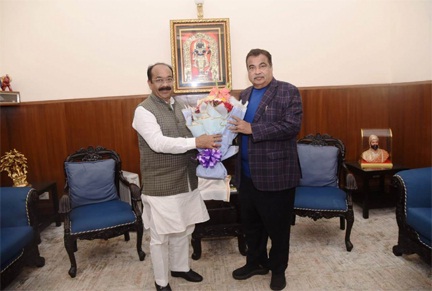 *उप मुख्यमंत्री अरुण साव की नई दिल्ली में केन्द्रीय सड़क परिवहन एवं राजमार्ग मंत्री नितिन गडकरी से मुलाकात*