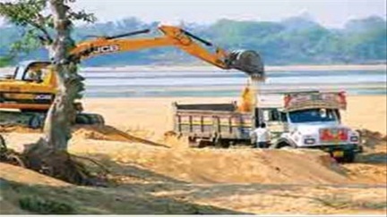 *नेताओं के संरक्षण वाली रेत खदानों में नहीं हो रही कार्रवाई, लोगों में आक्रोश*