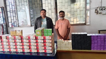 *नशे के खिलाफ रायपुर पुलिस का एक्शन ‘गोगो पेपर’और हुक्का सामग्री के अवैध नेटवर्क का भंडाफोड़*