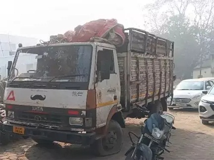 *पुलिस की बड़ी कार्रवाई: सील कबाड़ दुकान से 3 गिरफ्तार*