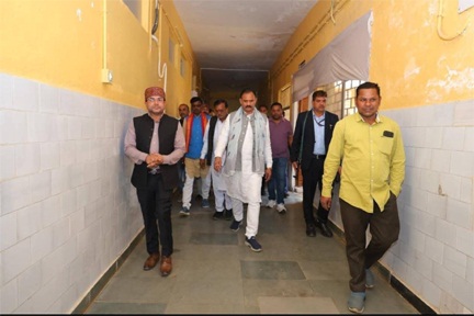 *स्वास्थ्य मंत्री श्याम बिहारी जायसवाल ने सामुदायिक स्वास्थ्य केन्द्र बोड़ला का किया औचक निरीक्षण*