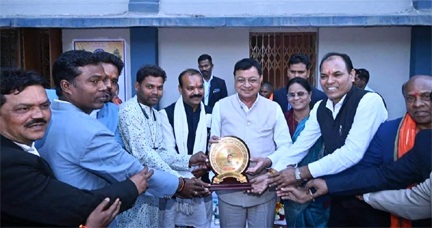 *कैबिनेट मंत्री देवांगन धीवर समाज के नववर्ष एवं पारिवारिक मिलन समारोह में हुए शामिल*