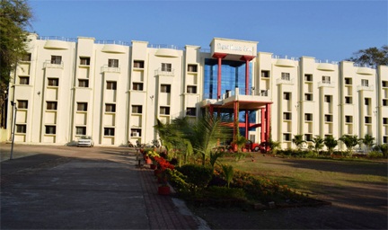 *नक्सल प्रभावित क्षेत्रों में विज्ञान एवं वाणिज्य विषय के अध्ययन-अध्यापन के लिए मुख्यमंत्री विष्णु देव सरकार की विशेष पहल*