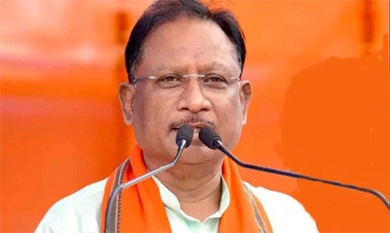 *दंतेवाड़ा में 63 माओवादियों ने हिंसा का रास्ता छोड़कर लोकतंत्र और विकास की मुख्यधारा से जुड़ने का लिया संकल्प*