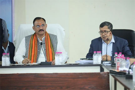 *श्याम बिहारी जायसवाल ने स्वास्थ्य सेवाओं को मिशन मोड में सुदृढ़ करने के दिए निर्देश*