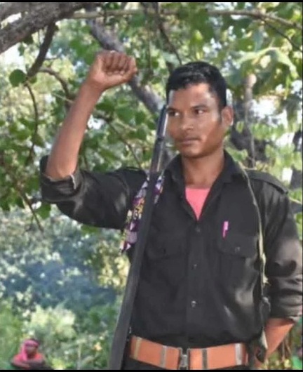 *टॉप लीडर बरसा देवा उर्फ सुक्का का सरेंडर*