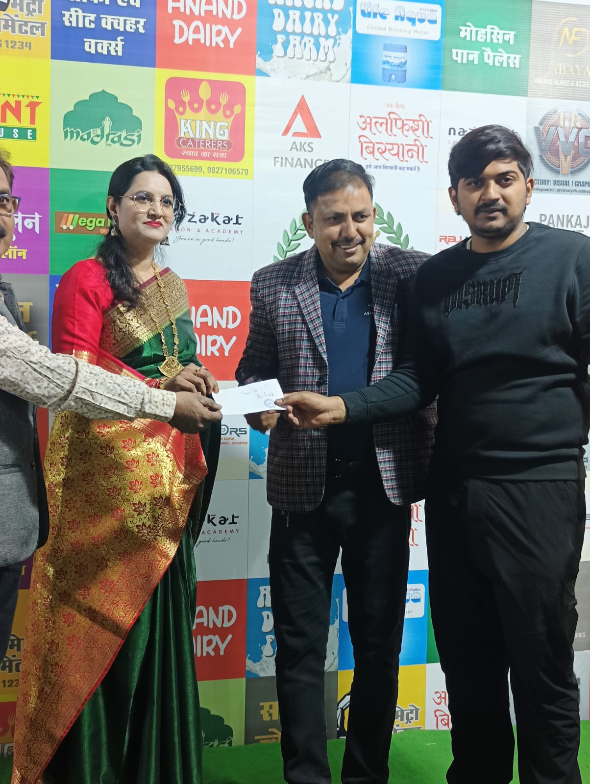 *रायपुर,,विनर क्लब द्वारा रात्रिकालीन क्रिकेट लीग टूर्नामेंट सीजन–2 का भव्य आगाज़,,सियासत दर्पण न्यूज़ की खबर*