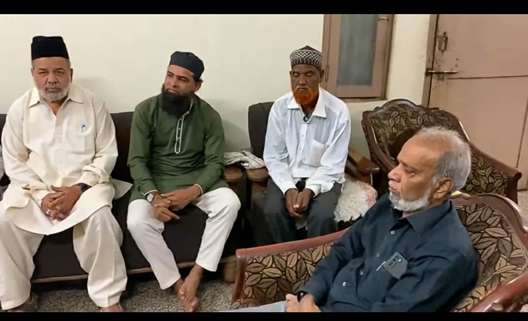 *रायपुर,, बांग्लादेश में हिंदुओं पर हमले से मुस्लिम समाज दुखी,केंद्र सरकार से बांग्लादेश को सबक सिखाने की मांग की*”