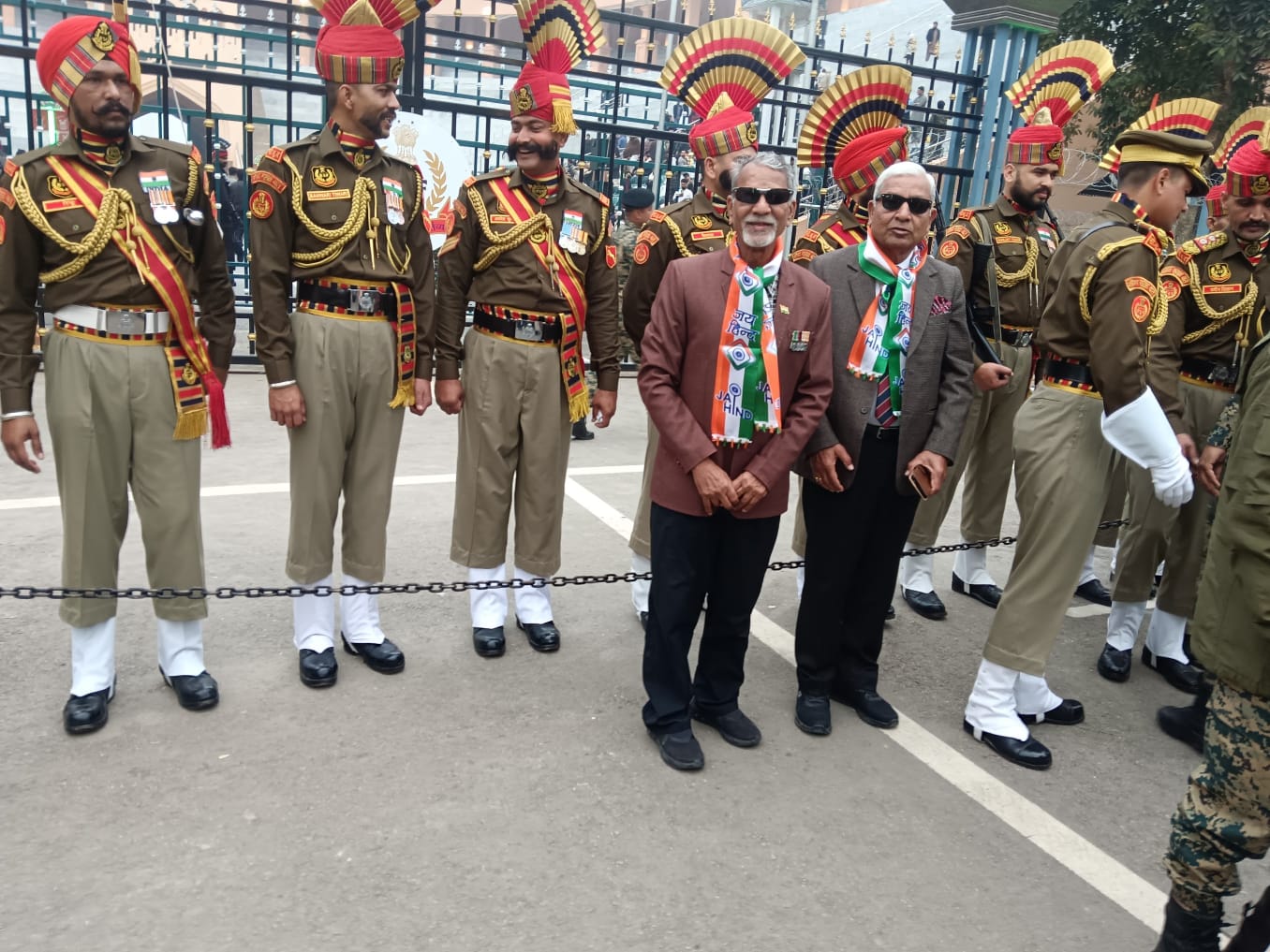 *अटारी-बाघा बॉर्डर पर बीएसएफ जवानों के साथ सेलिब्रेट किया गणतंत्र दिवस,,,रणबीर सिंह महासचिव*