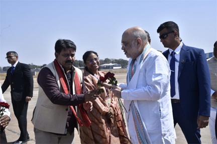 *केन्द्रीय गृह मंत्री अमित शाह का जगदलपुर के मां दंतेश्वरी एयरपोर्ट में आत्मीय स्वागत*