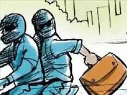 *रायपुर में बाइक सवार आरोपियों ने शिक्षिका से उठाईगिरी की*