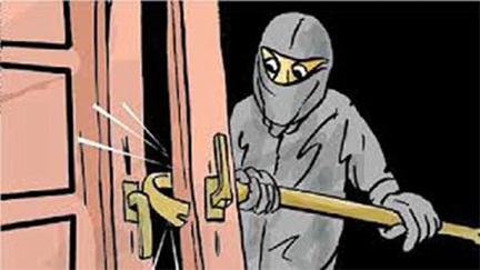 *जिस ड्राइवर को 2 साल पहले निकाला, वही निकला चोर*