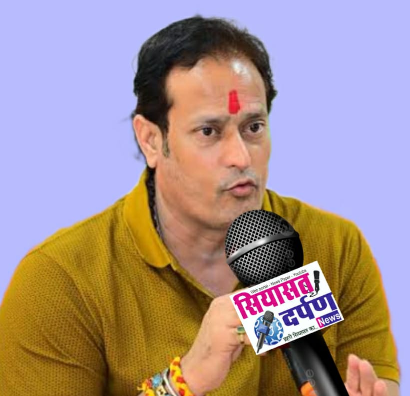 *रायपुर,,विधायक मूणत के सामने उनके 4 पार्षदों की मंच में शिकायत=विकास उपाध्याय*