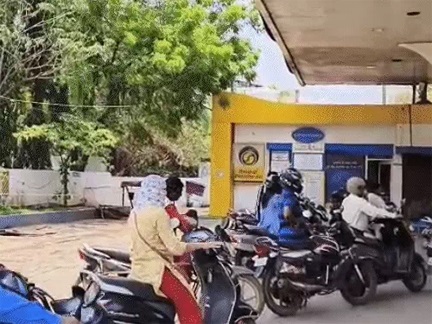 *पेट्रोल के दामों में फिर उछाल, रायपुर समेत कई शहरों में असर*