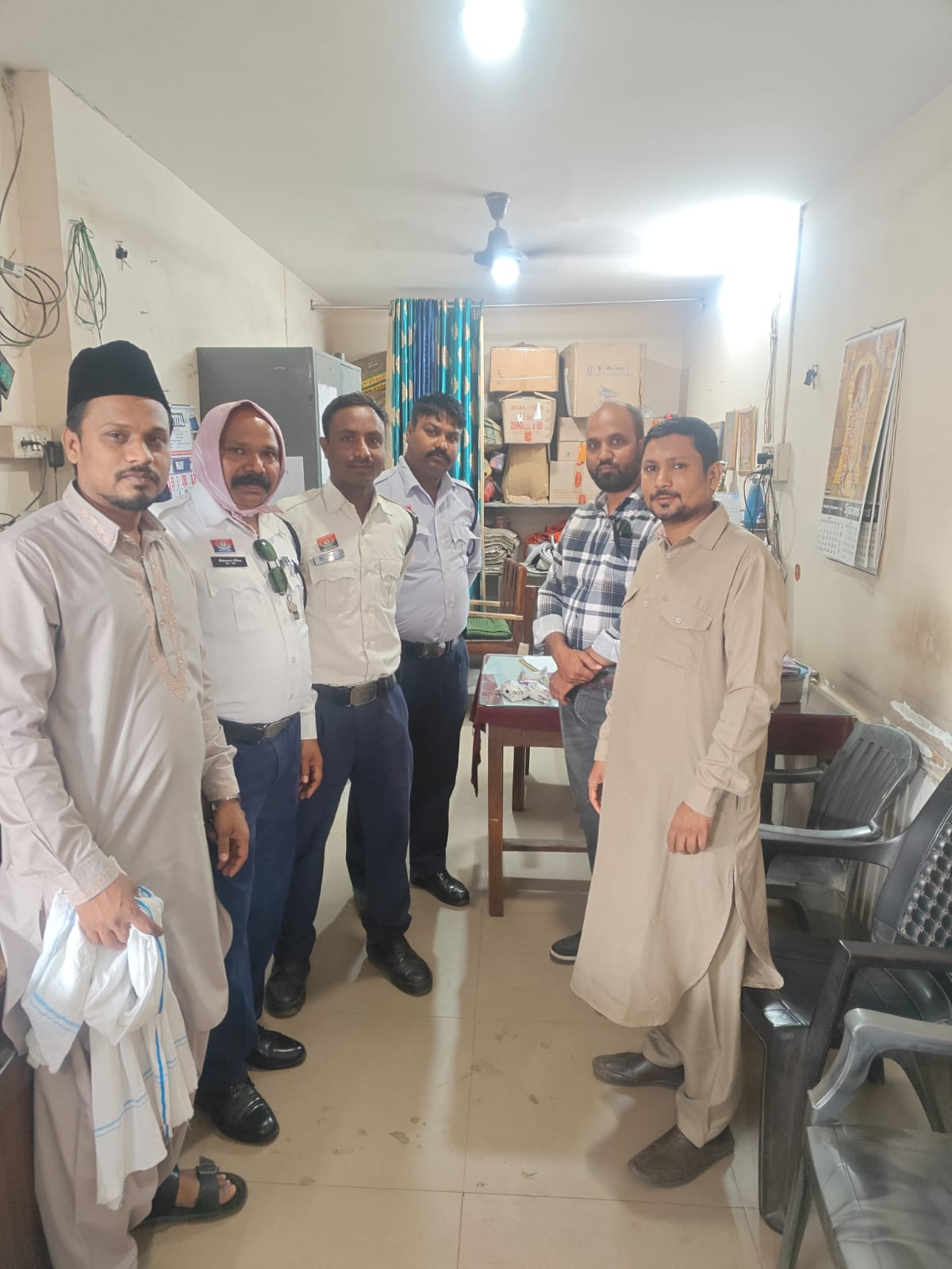 *रायपुर,,ऑल मुस्लिम वेलफेयर फाउंडेशन द्वारा ट्रैफिक पुलिस कर्मियों को छाछ वितरण*